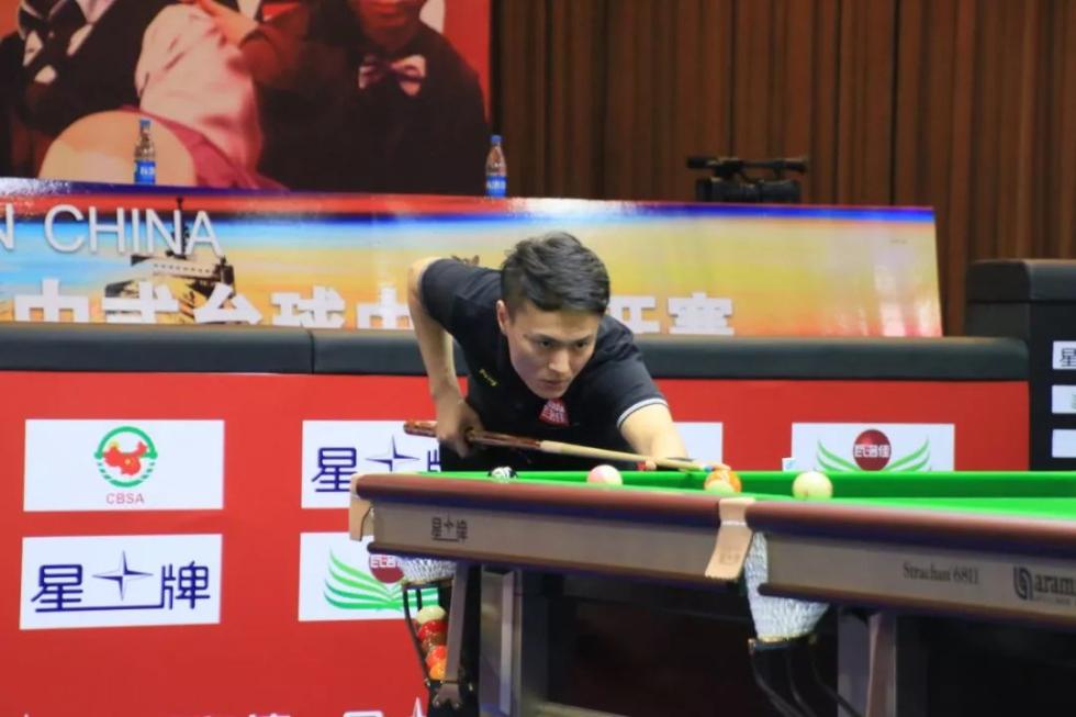 这使得他对 这使得他对